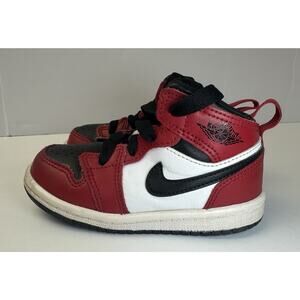 NIKE Jordan 1 Mid Kids Chicago Toe (640735-069) Black/Gym Red - Sz. 6c